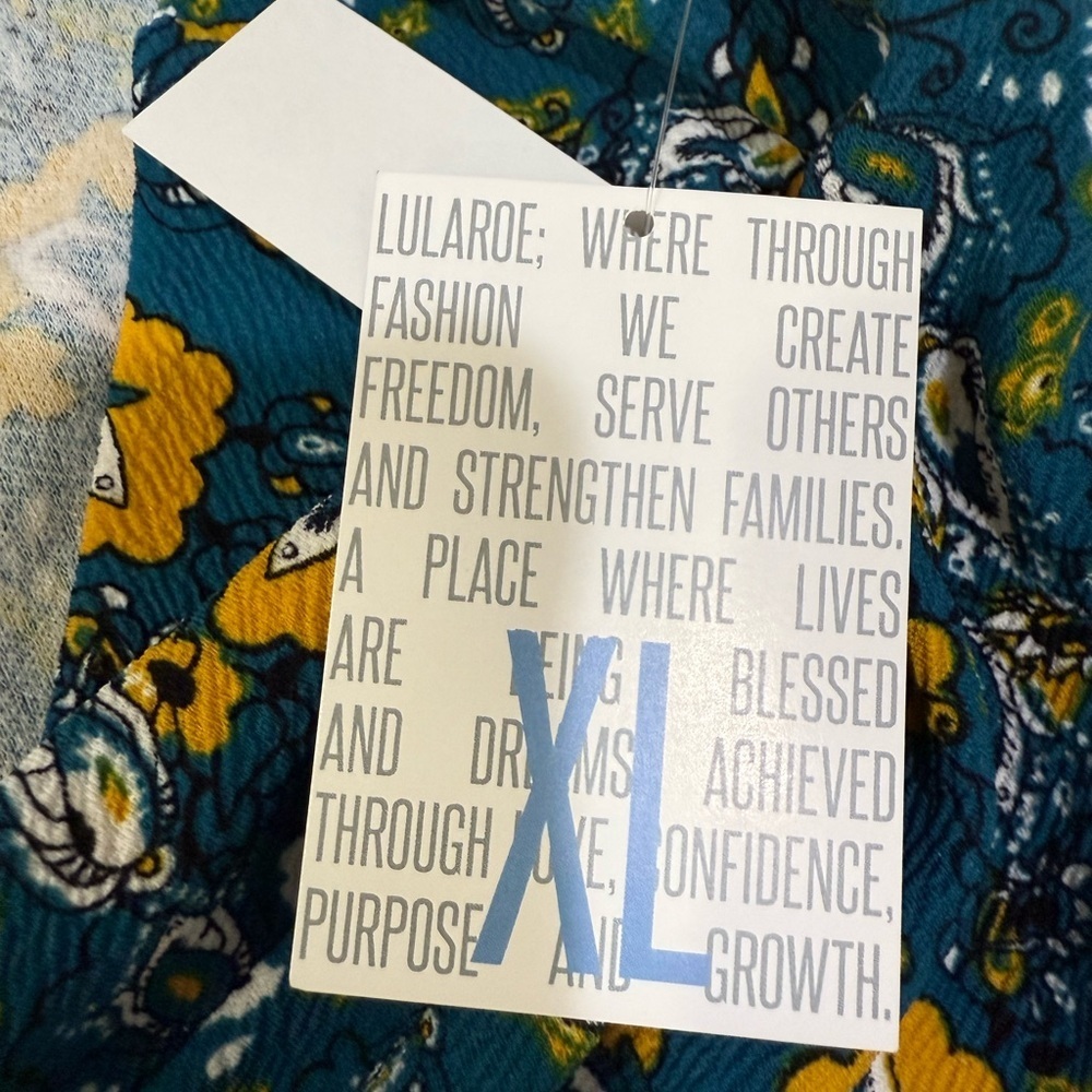 LuLaRoe Cassie Pencil Skirt Size XL ππππ - Picture 7 of 10